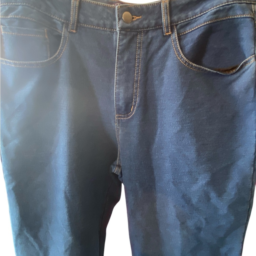 Classic Blue Relaxed Fit Denim Jeans - Picture 3 of 7